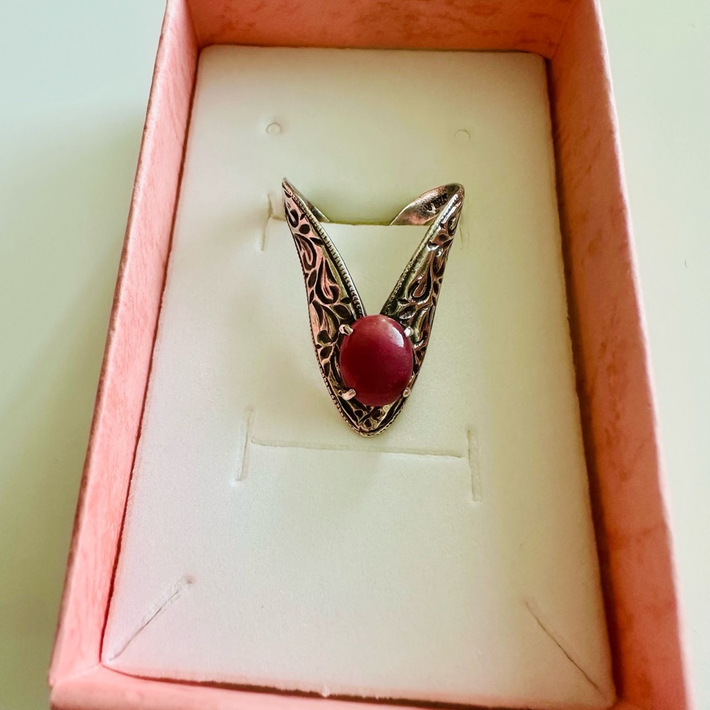 Vintage Sterling Silver Engraved Statement Ring with Rhodonite